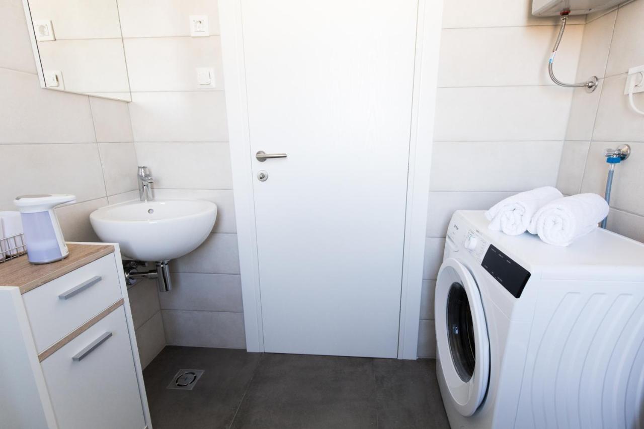 Studio Apartman Moonlight ザダル エクステリア 写真