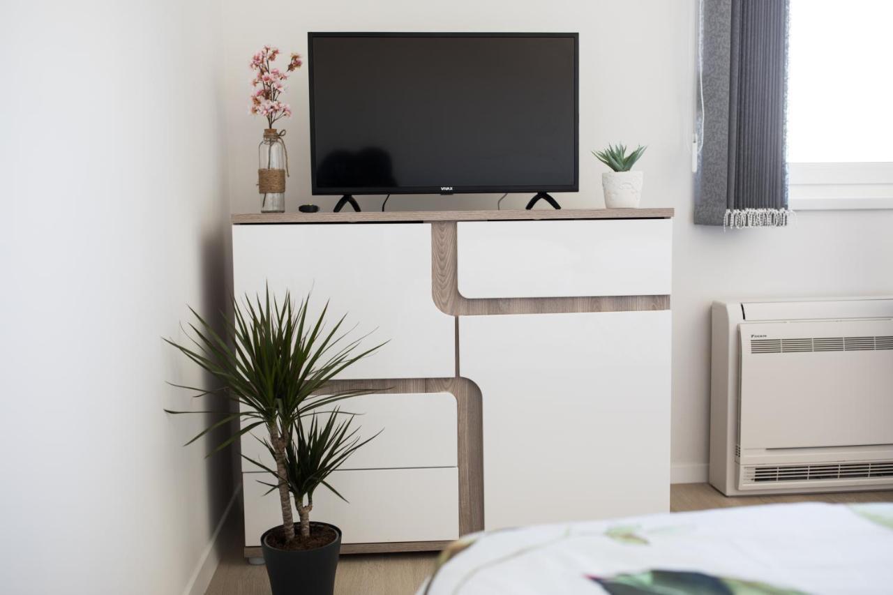 Studio Apartman Moonlight ザダル エクステリア 写真